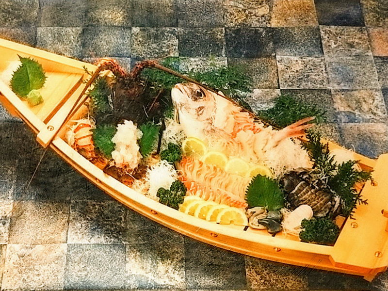 【活造り舟盛り3種料理】（1mの舟）
